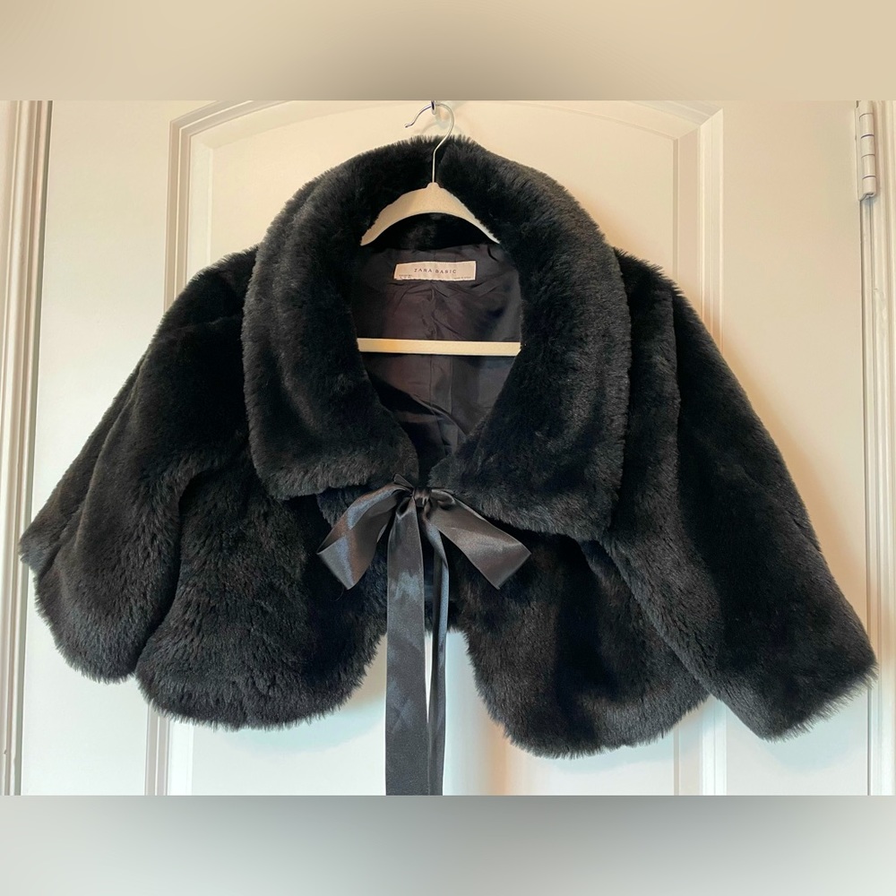 Zara Women’s Faux Fur Short Jacket with Bow- M